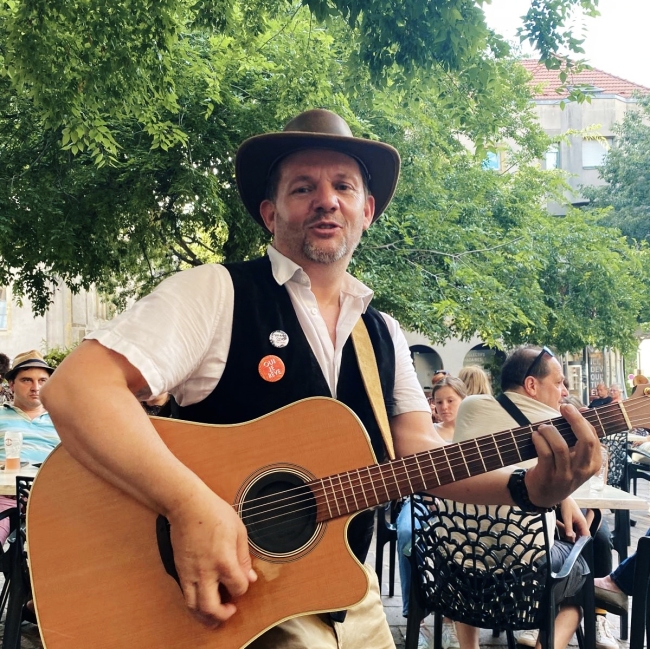 À la Maison (un concert acoustique)
